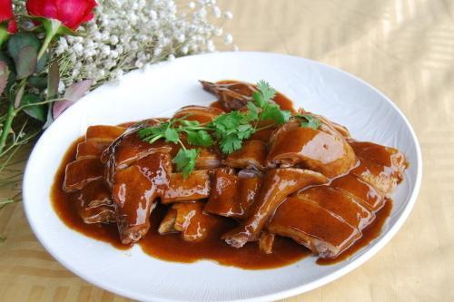 碌鹅的做法视频,传统美食的现代化演绎