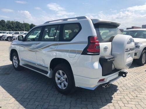 丰田霸道视频,驰骋天地，驾驭未来的越野传奇