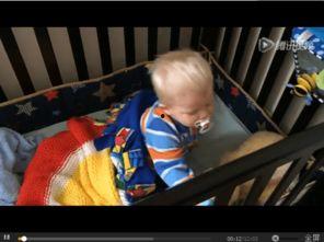 外国小孩一岁半视频,一岁半外国萌娃日常趣事集锦